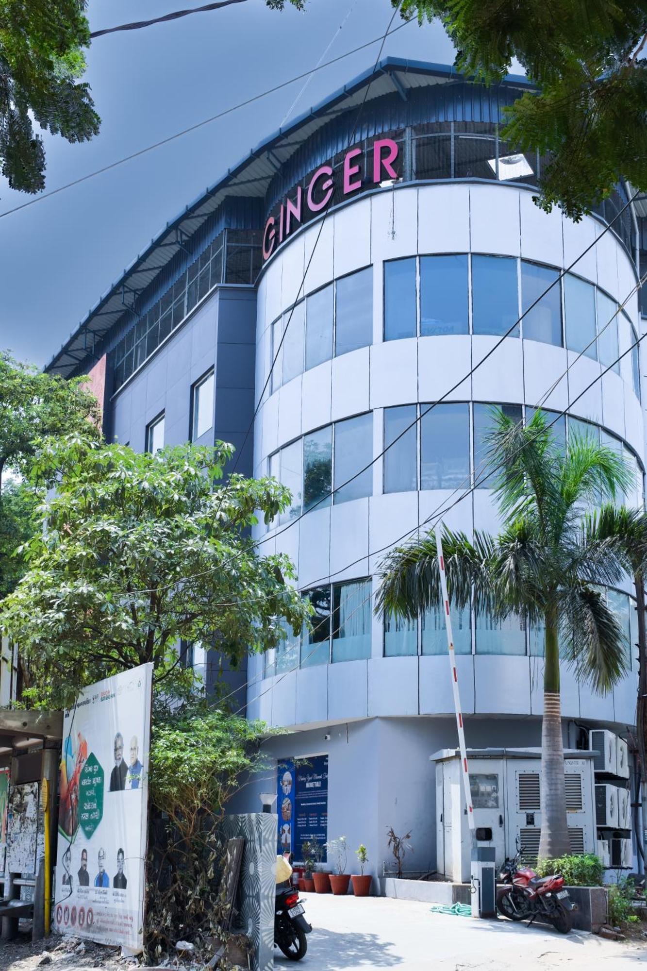 Ginger Vadodara RCR Exteriör bild
